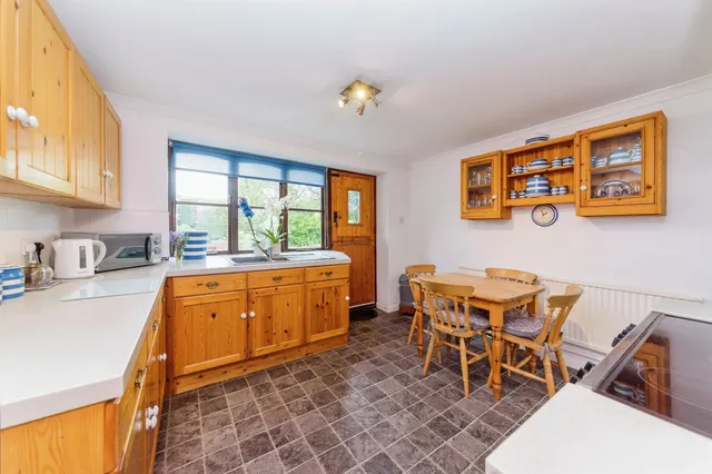 Main Street, Peterborough, PE8, photo 3
