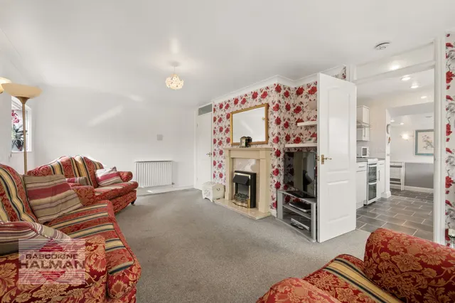 Hallwood Road, Wilmslow, photo 2