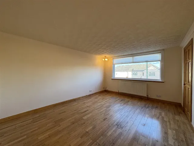 Photo 3 — Clyde Avenue, Ferniegair, Hamilton, Lanarkshire, ML3 7TY