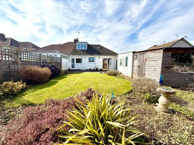 Photo 2 — Wigmore Avenue, Swindon, Wiltshire, SN3 1ET