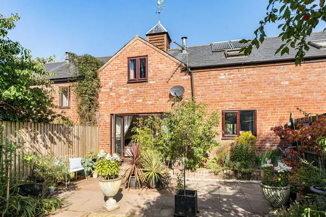Farm Court, Farm Court, Lucton, Leominster, Herefordshire, HR6 9PQ, photo 1