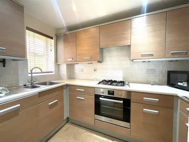 Pembroke Road, Ruislip, photo 2