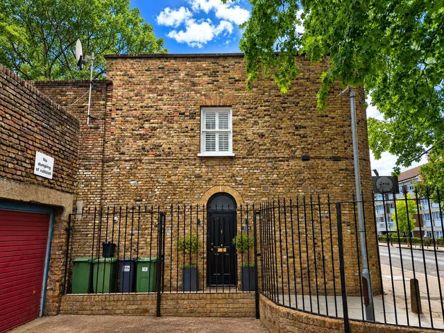 Vassall Road, SW9, photo 1