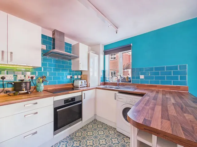 Flat 9, Stow Court Gloucester Road, Cheltenham, GL51 8ND, photo 1