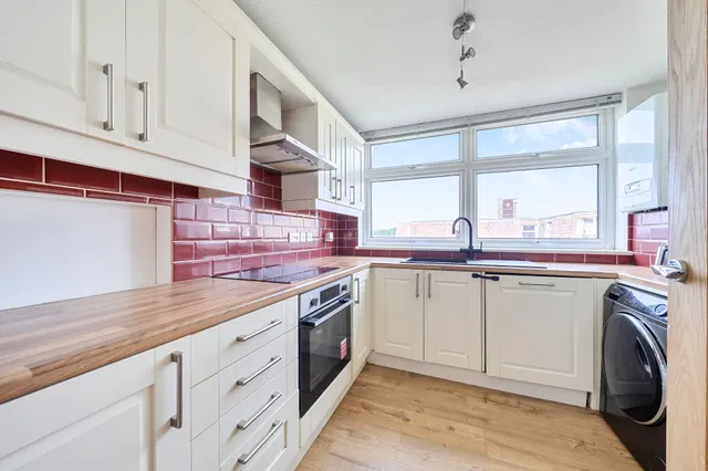 Station Road, Pulborough, RH20, photo 3