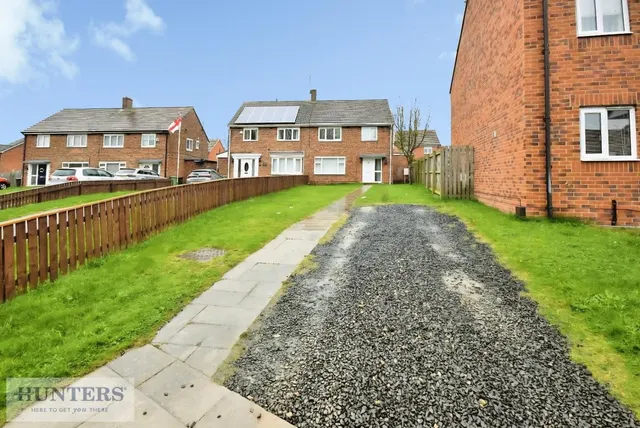 Fairbairn Road, Peterlee, County Durham, SR8 5EN, photo 1