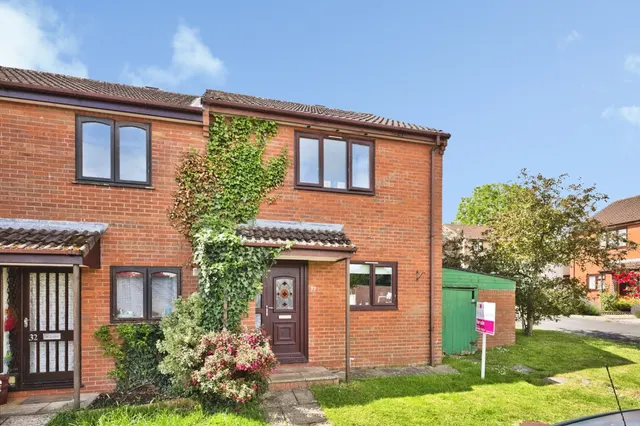 Orchard Rise, Crewkerne, photo 1