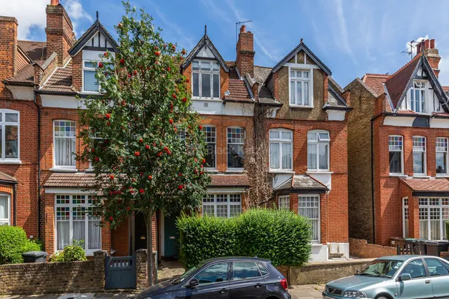 Nelson Road, N8