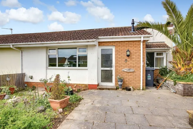 West Meadow Close, Braunton, EX33, photo 1