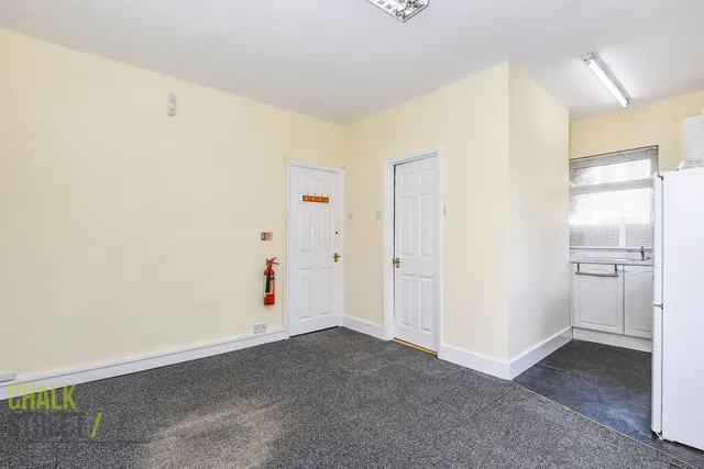 Ardleigh Green Road, Hornchurch, RM11, photo 1