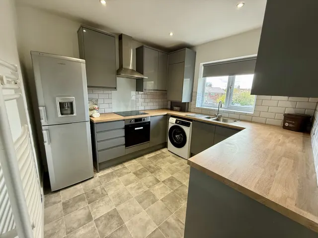 Spinney Crescent, LU6, photo 2