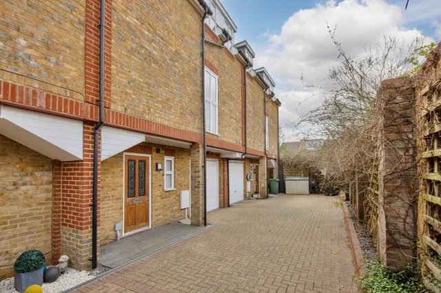 Charles Street, Southborough, Kent, TN4 0DS, photo 1