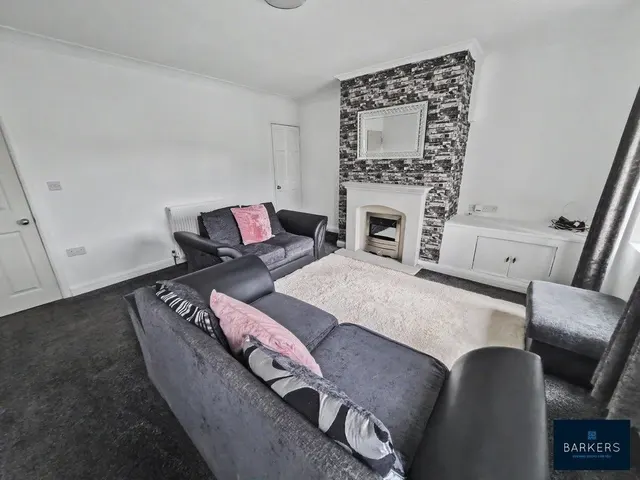Photo 3 — Oakview Terrace, Birstall WF17 0BZ