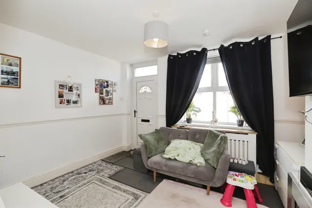 Bachelor Gardens, Harrogate, HG1, photo 2