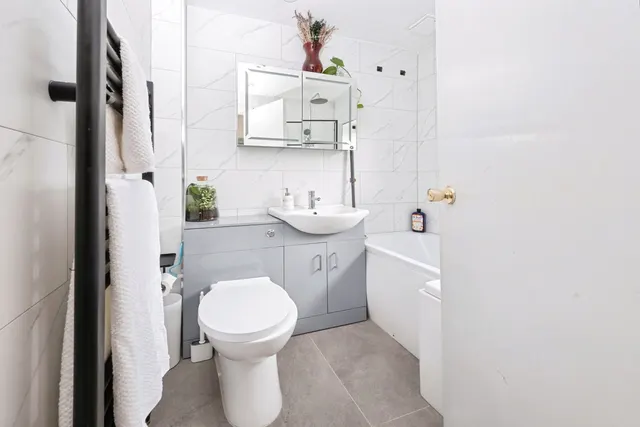 The Boundary, Oldbrook, MK6, photo 2