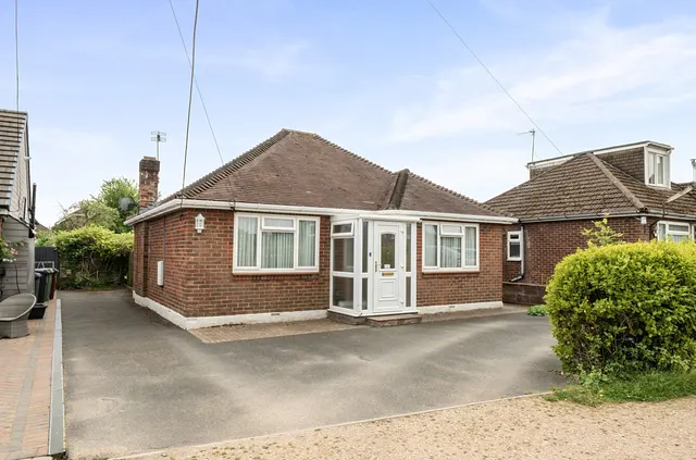 Forest Road, Waltham Chase, SO32, photo 1