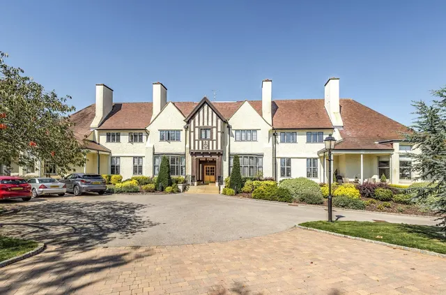 Maryland, Woburn, MK17, photo 1