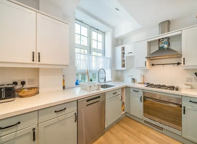 Photo 2 — Ferndale Road, Clapham, SW4