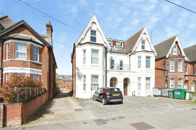 Howard Road, Southampton, SO15, photo 1