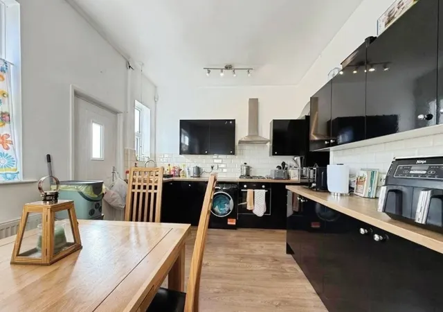 Astley Street, Leigh, WN7, photo 3