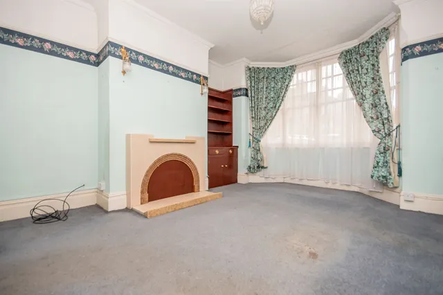Meadow Road, Kettering, NN16, photo 2