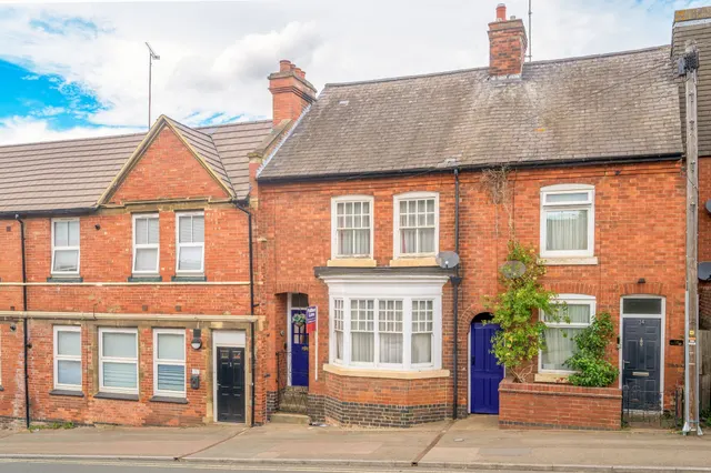 Meadow Road, Kettering, NN16, photo 1
