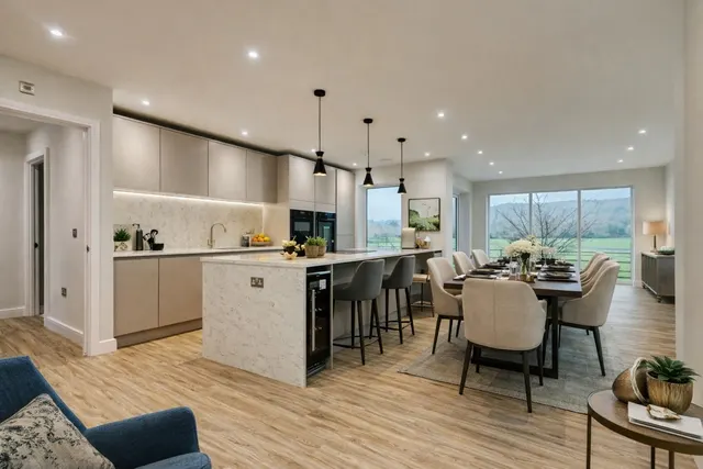 Photo 2 — Hatfield Court, Tamworth
