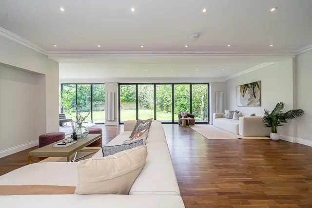 East Close, Ealing, W5, photo 1