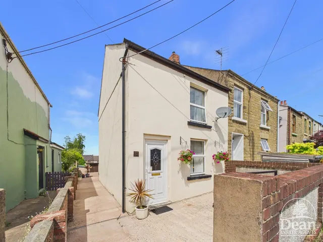 Pembroke Street, Cinderford, photo 1