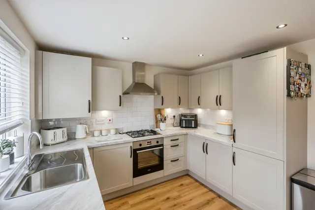 Farmhouse Drive, Hatfield, DN7, photo 2