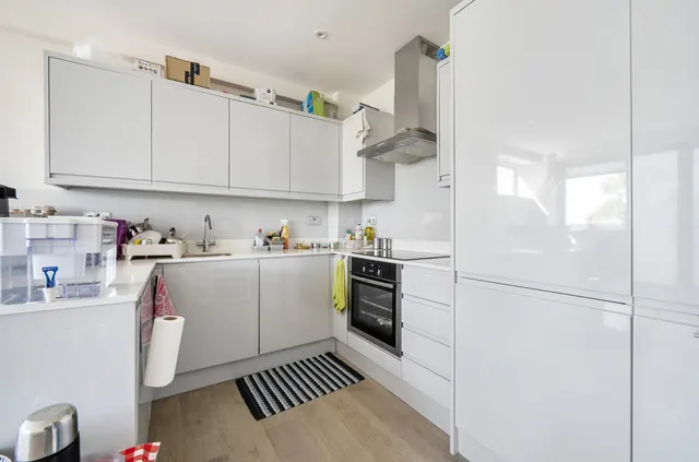 Photo 3 — Station Road, Barnet, EN5 1PL