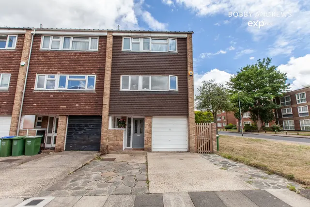 Kingsmead Close, DA15, photo 3