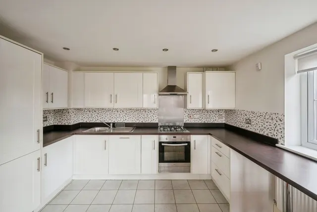 Photo 2 — Derwent Drive, Doncaster, South Yorkshire, DN4