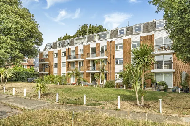 River Reach, Teddington, TW11, photo 1