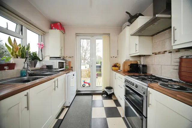 Third Avenue, Luton, LU3, photo 3