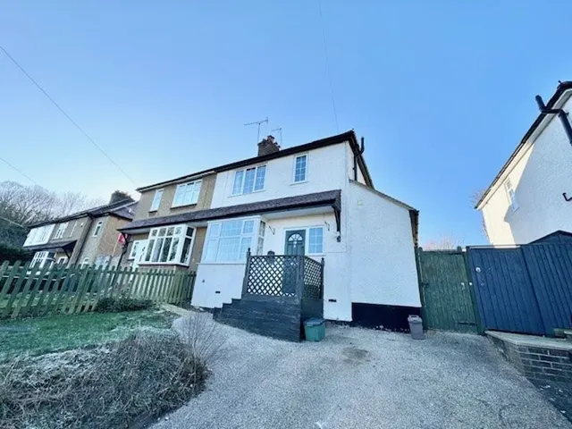 Kingsmead Road, High Wycombe HP11 1HU, photo 1