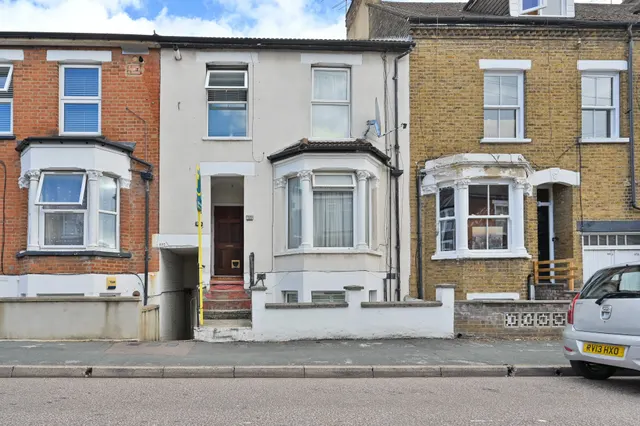 Watford, WD17, photo 1