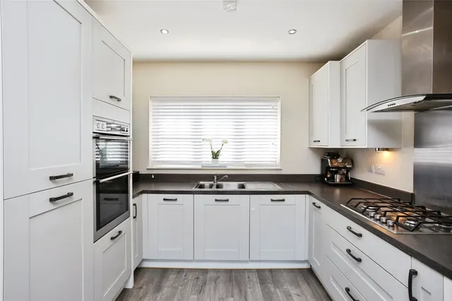 Hazelwood Close, Tonbridge, TN11, photo 2