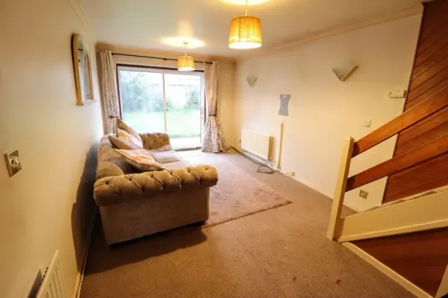 Photo 3 — Maple Grove, Woburn Sands, Milton Keynes, Buckinghamshire, MK17 8QN