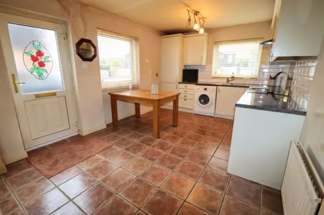 Photo 2 — Maple Grove, Woburn Sands, Milton Keynes, Buckinghamshire, MK17 8QN