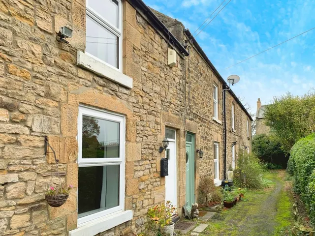 Woodbine Cottages, Barmoor Ln, Ryton, photo 1