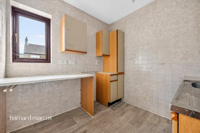 Bletchingley Close, Thornton Heath, CR7, photo 2