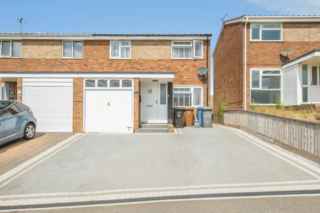Sheldrake Drive, Ipswich, photo 1