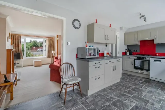 Oatfield Close, Cranbrook, TN17, photo 2
