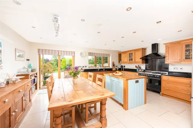 Back Street, Thornborough, MK18, photo 2