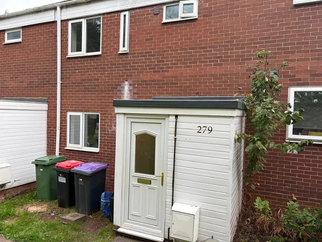 Burford, Brookside, Telford, TF3, photo 1