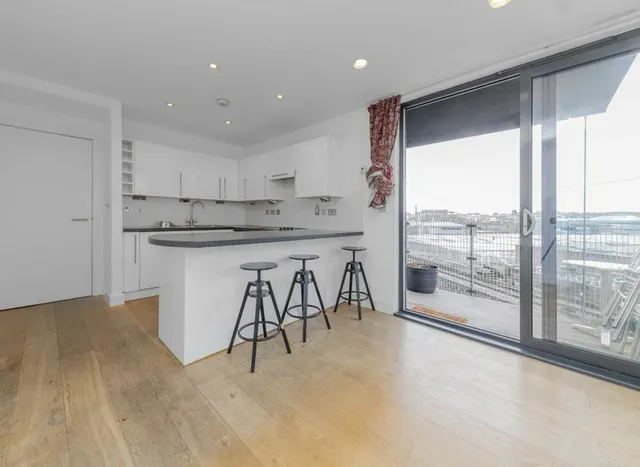 Photo 2 — Grafton Road, Kentish Town, NW5