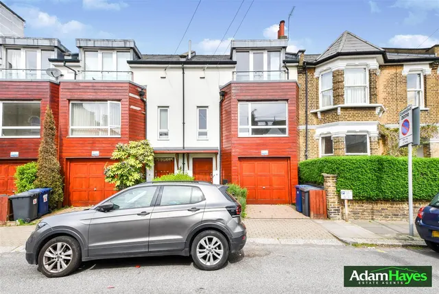Lincoln Road, East Finchley, N2, photo 1