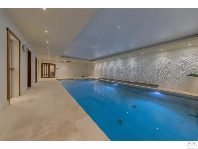 Stoughton Drive South, Leicester, LE2, photo 3