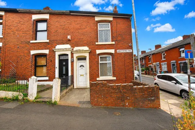 Abbotsford Avenue, Longshaw, Blackburn, Lancashire, BB2, photo 1